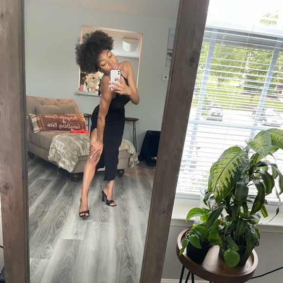 Black Sleeveless Backless Side Split Maxi Dress - Picture 11 of 16